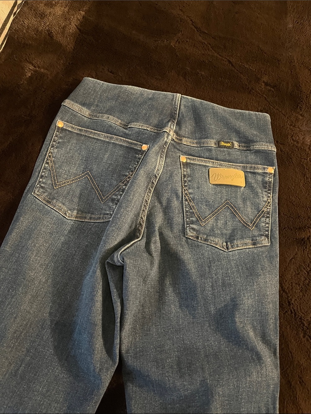 Wrangler X Lainey Wilson pull on flare jeans - Picture 14 of 14